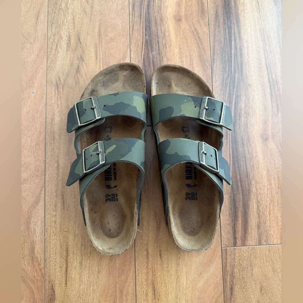 Birkenstock women’s Arizona sandals